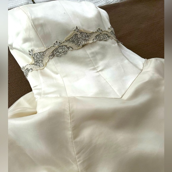 Anne Barge Dresses & Skirts - Anne Barge satin Gown. Wedding. Debutante Ball. Strapless. Alter to fit.
